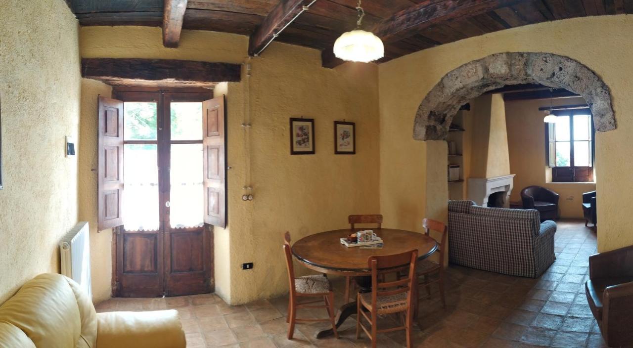 Agriturismo Colloreto 모라노 칼라브로 객실 사진
